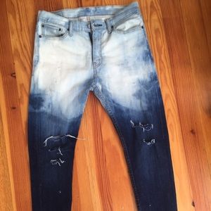 Bleach Levi jeans